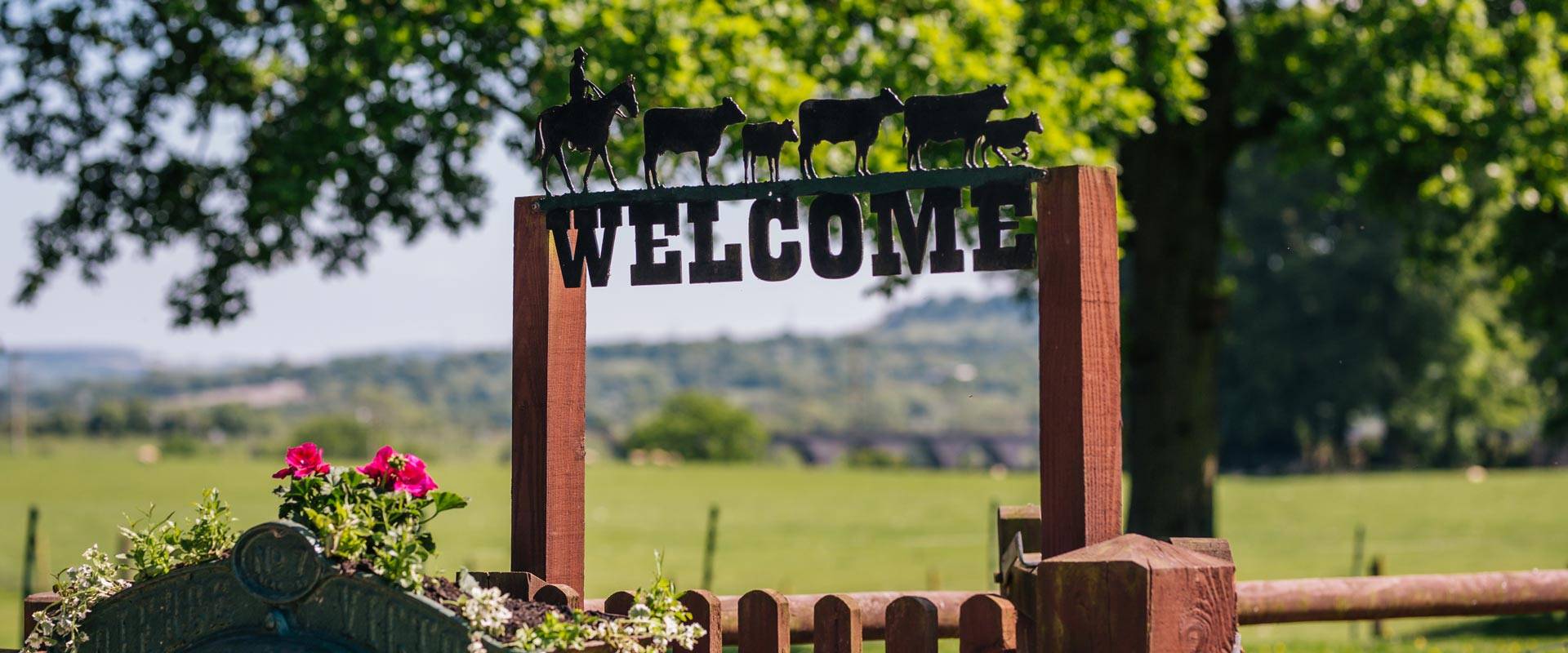 Welcome sign at Yew Tree Farm